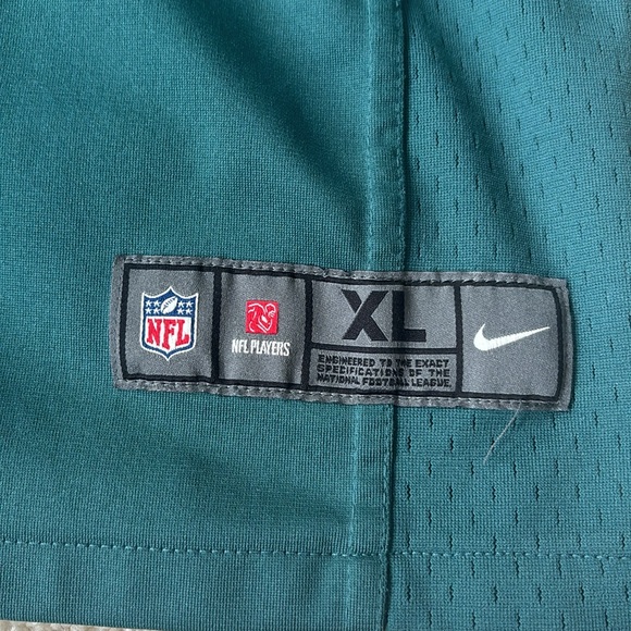Eagles 2016 Carson Wentz Used Nike jersey - Picture 3 of 5